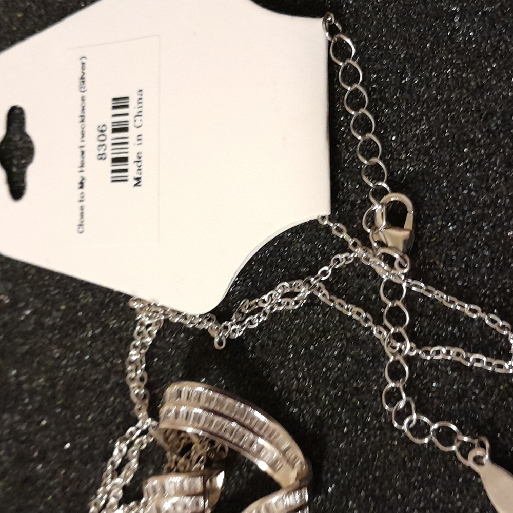 Jewelry - Picture 2 of 2